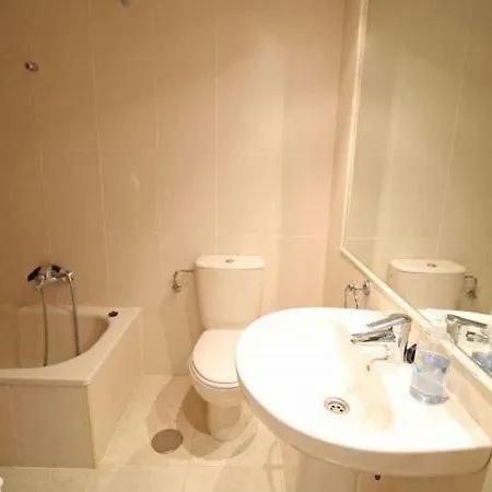Sleeps 3 Pool Air Con T792138